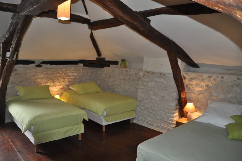 Chambres D'Hotes La Grange Au Bois Champagne-et-Fontaine Oda fotoğraf