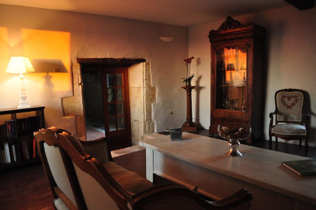 Chambres D'Hotes La Grange Au Bois Champagne-et-Fontaine Dış mekan fotoğraf